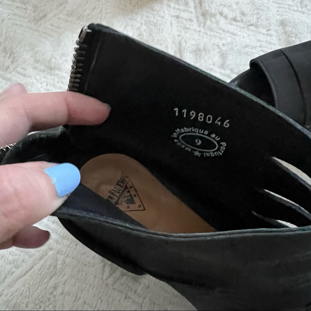 John Fluevog prepare Axe Black Leather Slit Open-Toe Platform Sandals size 9 - Picture 12 of 14